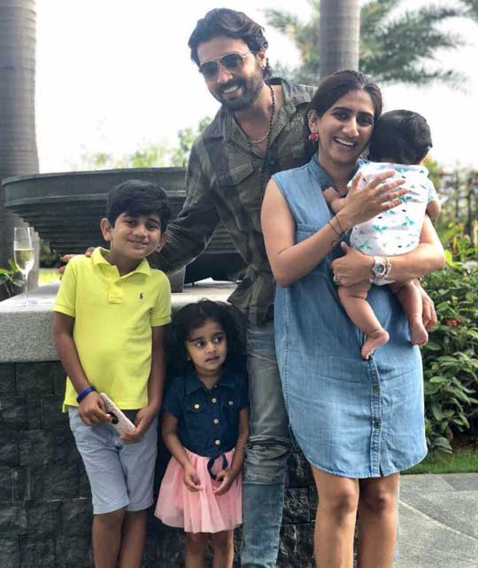 Nikita Vijay With Family